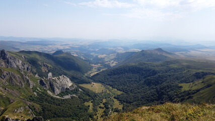 Fototapeta premium Puy de Sancy en Auvergne en vue aérienne