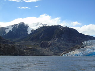 Fototapeta na wymiar Lago y Glaciar Grey. Patagonia Chilena