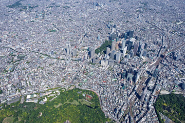 新宿周辺上空俯瞰・空撮