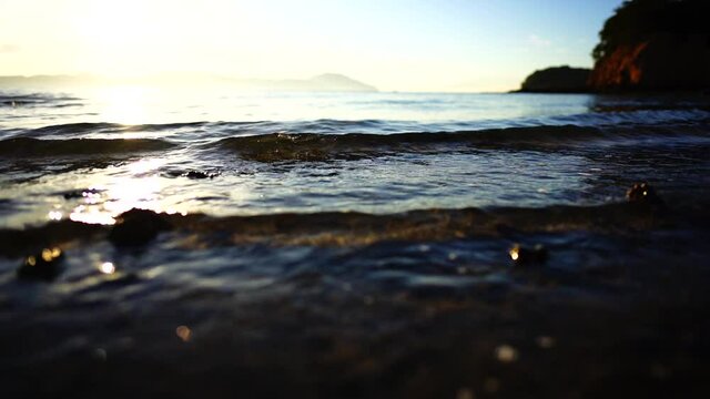 朝焼けの海