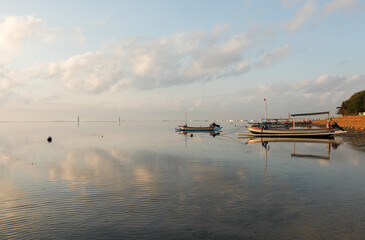 Fototapeta na wymiar Indonesien/Bali/Sanur/Fischerboot