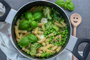 home made healthy one pot pasta with vegetables