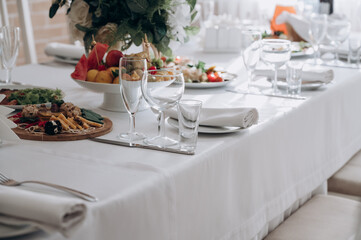 set table in the restaurant