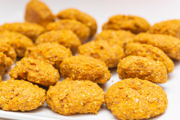 Galletas caseras de harina de almendra y zanahoria.