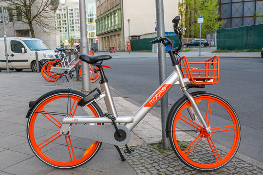 Bike from bike sharing operator Mobike