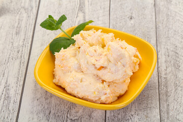 Curd with dry apricot