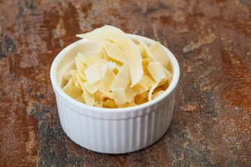 Coconut dry chips in the bowl