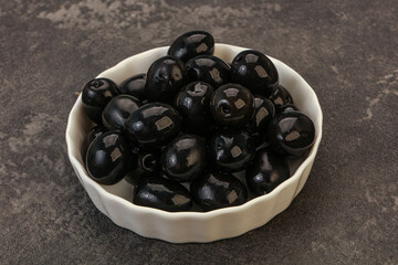 Black olives in the bowl