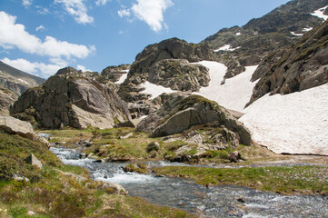 Andorra. Estanys de Juclà. Paisaje de alta montaña de los Pirineos.