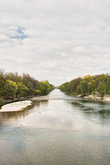 Fototapeta na wymiar Isar river in Munich