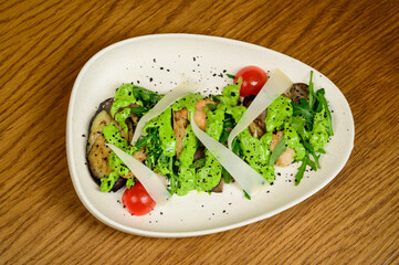 Vegetable salad with fried eggplant