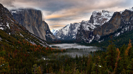 Fototapeta premium Yosemite Tunnel View