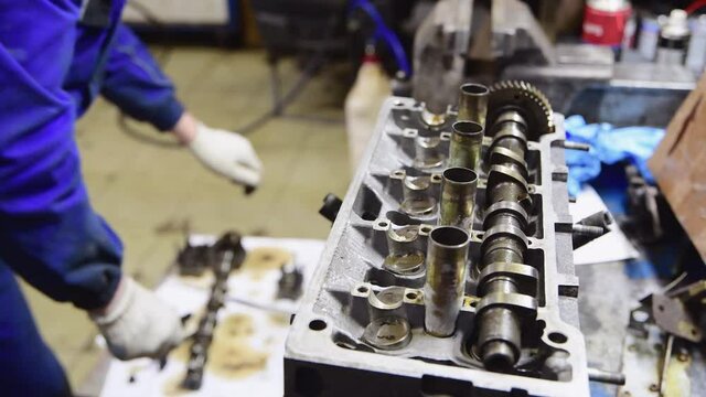 Removing camshafts at shallow depth of field