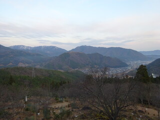 日本の兵庫県朝来市にある竹田城跡の立雲峡からの風景です。
It is the scenery from Tachiunkyo of Takeda Castle Ruins in Asago City, Hyogo Prefecture, Japan.