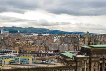 Blick vom Calton Hill aus auf Edinburgh