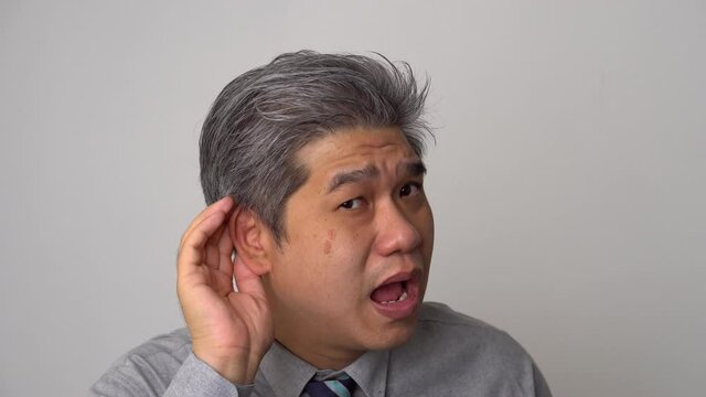 Business people try to listen And nod to acknowledge. Concept of communication And accepting differences