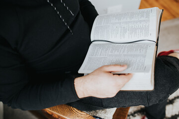  reading a book