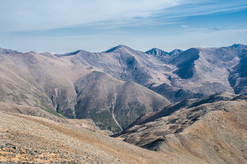 Ruta de Senderismo desde Nuria a Puigmal. Pirineos, vall de Nuria. Paisaje de Alta Monta&ntilde;a