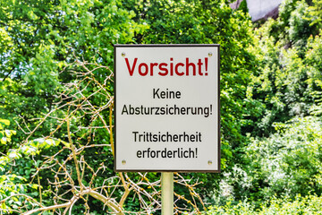 Schild Achtung Gefahr