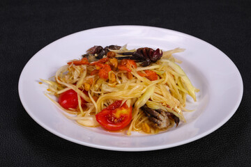 Green mango salad with seafood