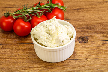 Soft cream cheese with herbs