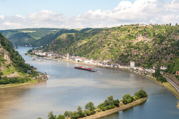 Fototapeta na wymiar Ausblick vom Loreleyfelsen am Rhein