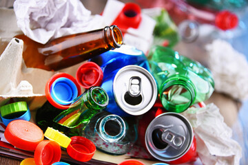 Recyclable garbage consisting of glass, plastic, metal and paper