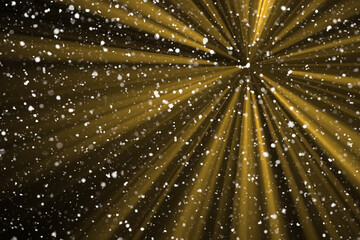 In einer Winternacht fallen Schneeflocken vom Himmel, aus dem helle Lichtstrahlen kommen.