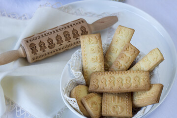 group of easter cookies decorated with chicks