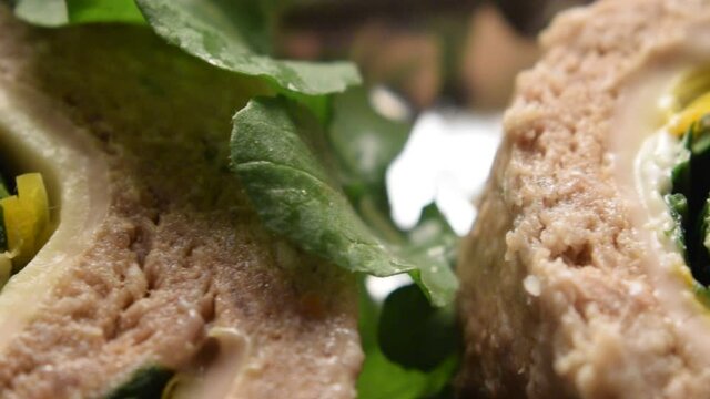 Rotolo di carne con gli spinaci ft0209_0616 Spinach meat roll	 