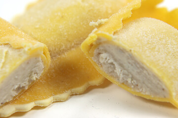 pasta stuffed gorgonzola and walnuts