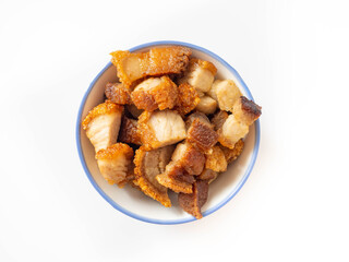 Crispy pork Chinese food that can be eaten in Thai restaurants. The main raw material is three pork. Put in a tile cup White background