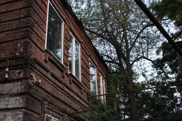 Fototapeta na wymiar brick house with windows