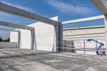 Obraz premium Warehouse construction site. Building a new industrial hall