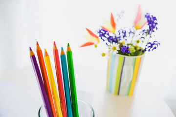 色鉛筆と花