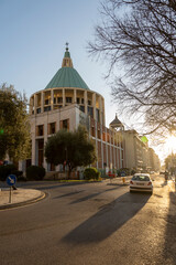 Massa, Toscana: la chiesa di San Sebastiano, progettata dall'architetto Gaetano Rapisardi e consacrata nel 1969