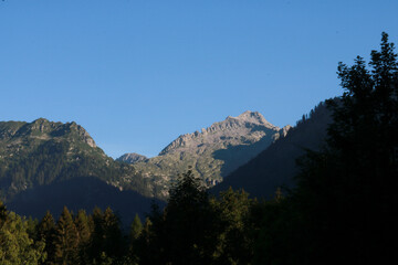 Vista sulle montagne dal camping Faé a Madonna di Campiglio in Trentino, viaggi e paesaggi in...