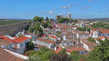 Fototapeta na wymiar Obidos zählt zu den wichtigsten Touristenattraktionen in Mittelportugal