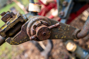 gros plan sur la mécanique agricole