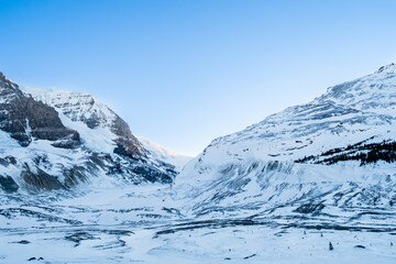 Fototapeta na wymiar Winter view of the Athabasca Glacier located in the Canadian Rockies