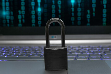candado con el fondo de un virus