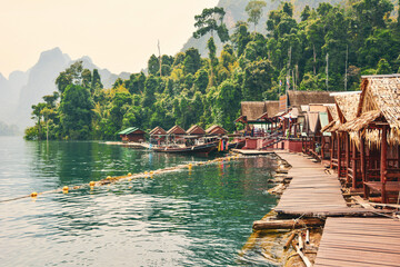 Fototapeta na wymiar Floating village in Khao Sok National park in Thailand