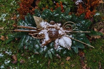 Grabschmuck im Winter
