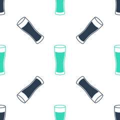 Green Glass of beer icon isolated seamless pattern on white background. Vector.