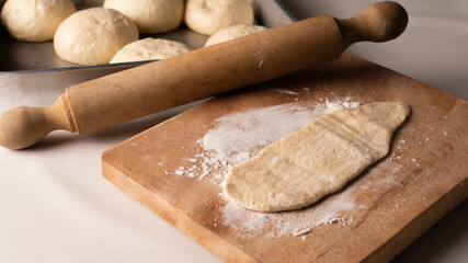 Preparation of the dough with a rolling pin