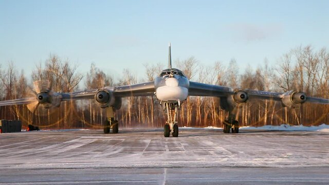Strategic bomber warms up the engine before a training flight