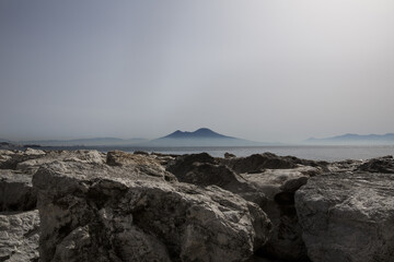 Mare di Napoli con Vesuvio 