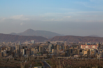 イラン　タブリーズの丘から見える市街地