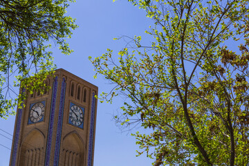 イラン　ヤズドの時計台
