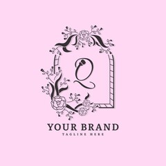 Initial letter Q with natural logo vector concept element, letter Q logo with floral ornament. Minimalist design logo.